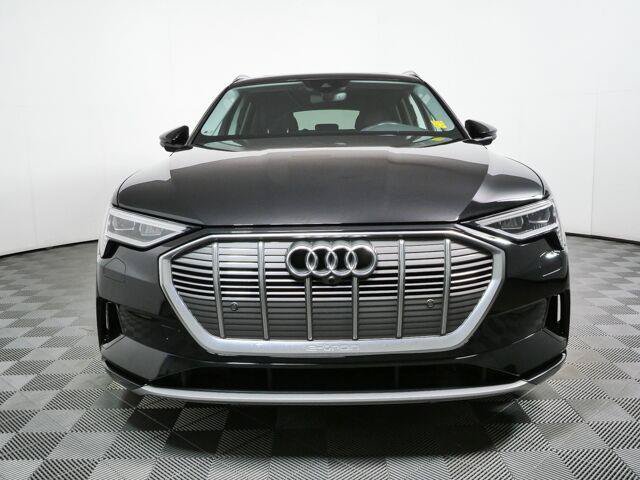 Used 2023 Audi e-tron Premium Plus w/ Premium Plus Package AWD/4WD image 36