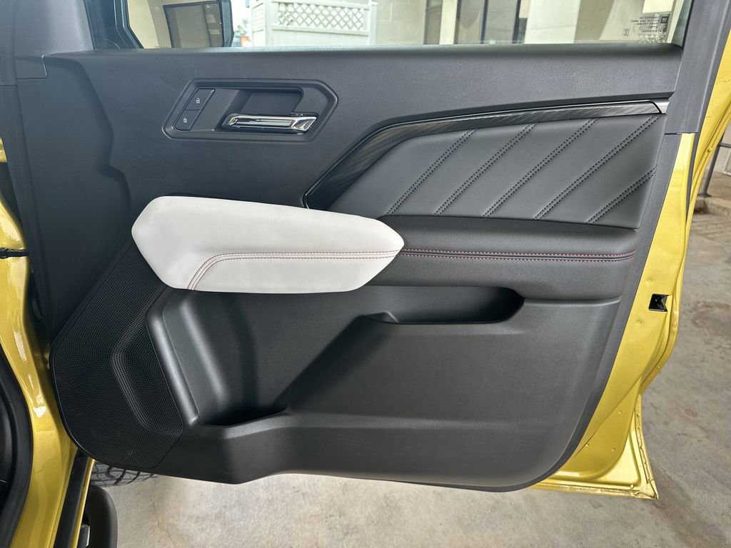 Used 2024 GMC Canyon AT4X image 36