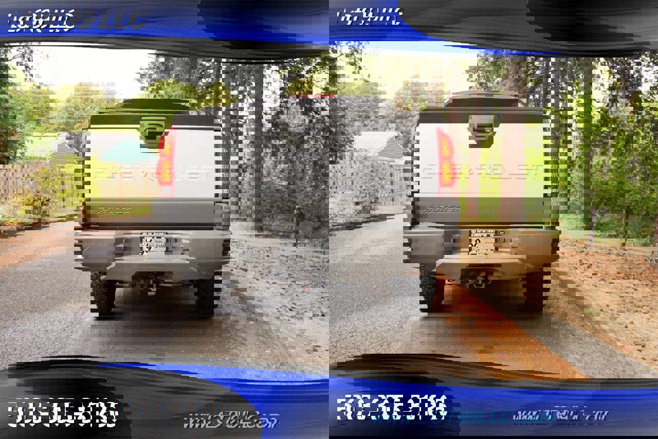 Used 2002 Chevrolet Avalanche 4x4 w/ North Face Edition image 10