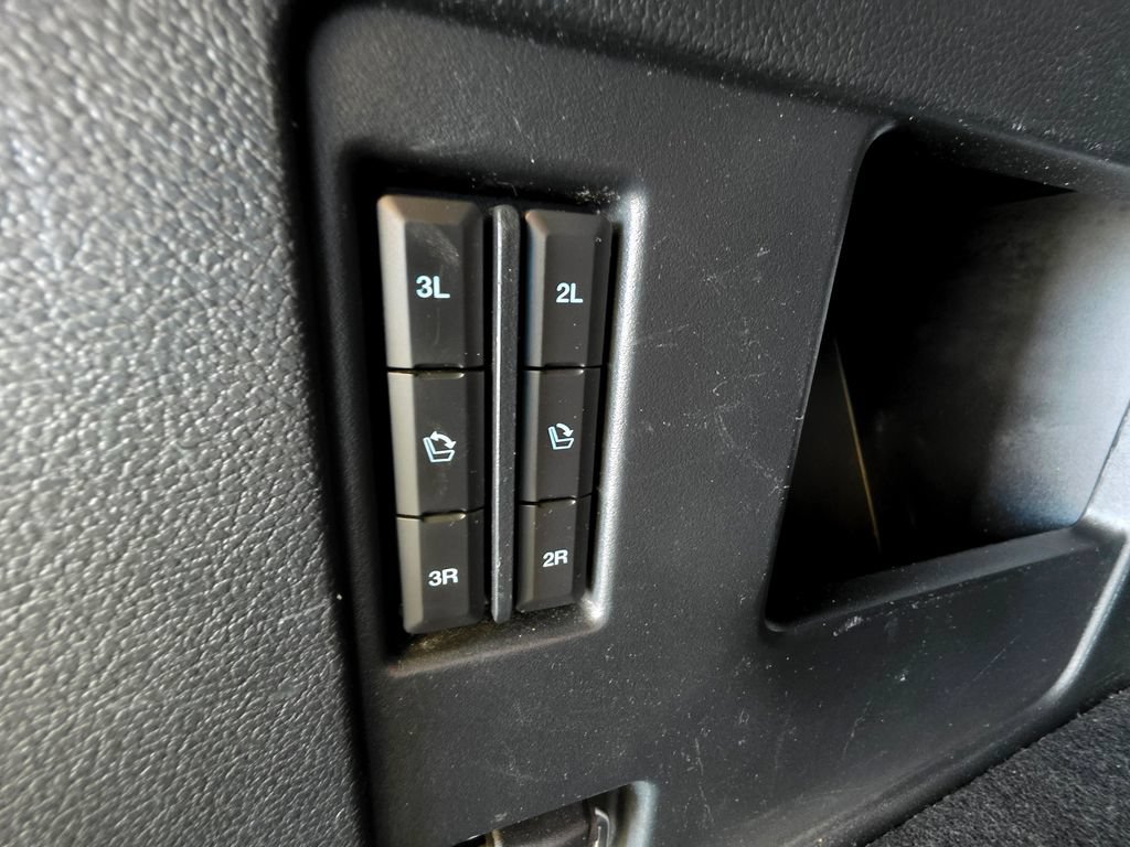 Used 2021 Ford Expedition Limited AWD/4WD image 8