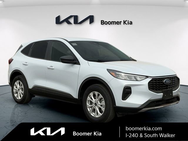 Used 2025 Ford Escape Active w/ Tech Pack #1 image 3