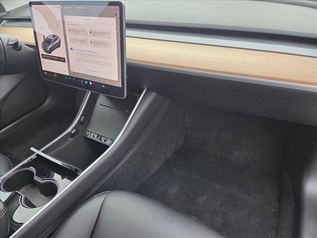 Used 2019 Tesla Model 3 Standard Range Plus image 21