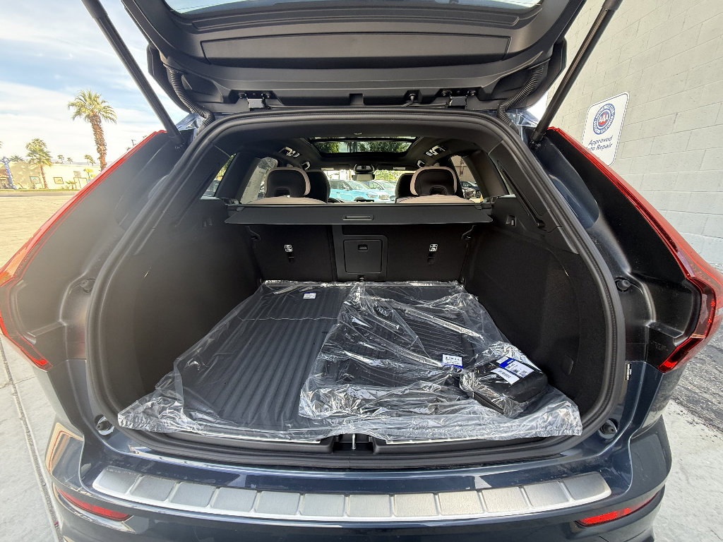 New 2026 Volvo XC60 B5 Plus w/ Protection Package Premier AWD/4WD image 26