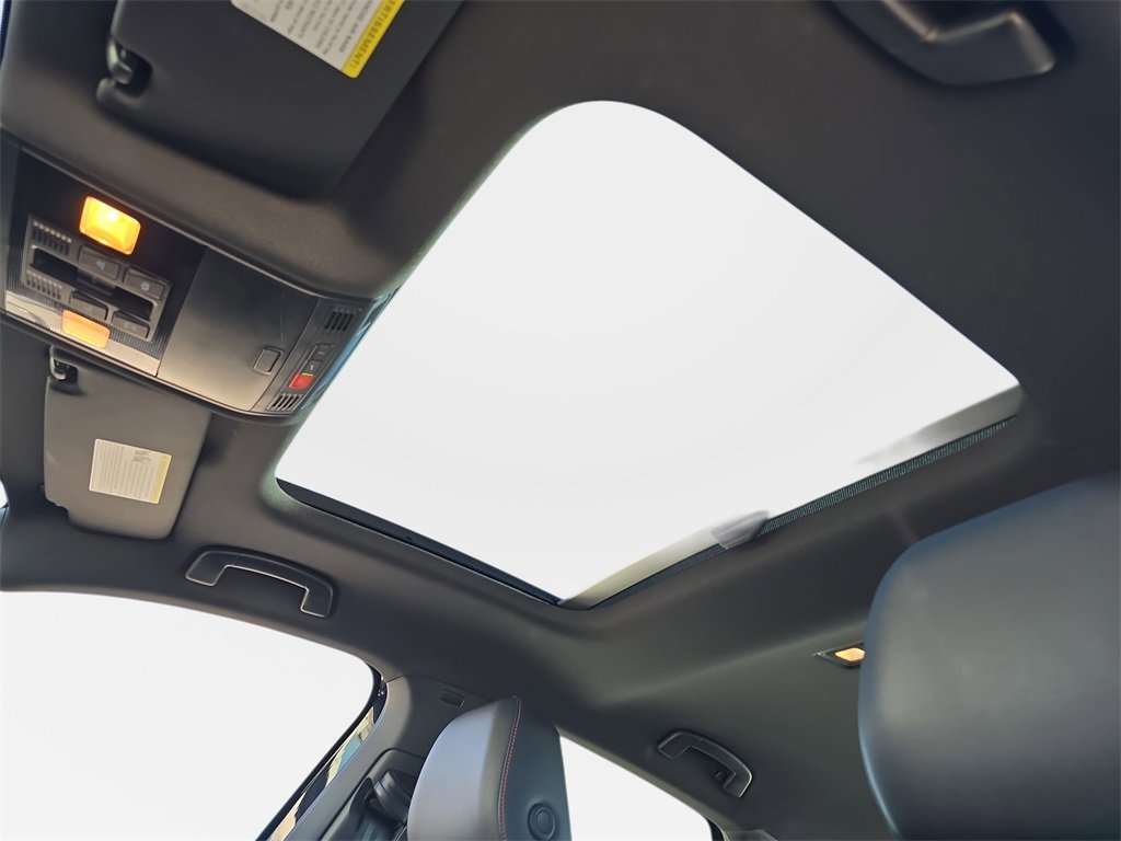 Used 2025 Volkswagen Jetta GLI Autobahn image 31