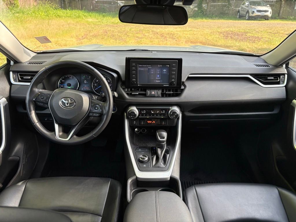 Used 2021 Toyota RAV4 XLE Premium AWD/4WD image 18