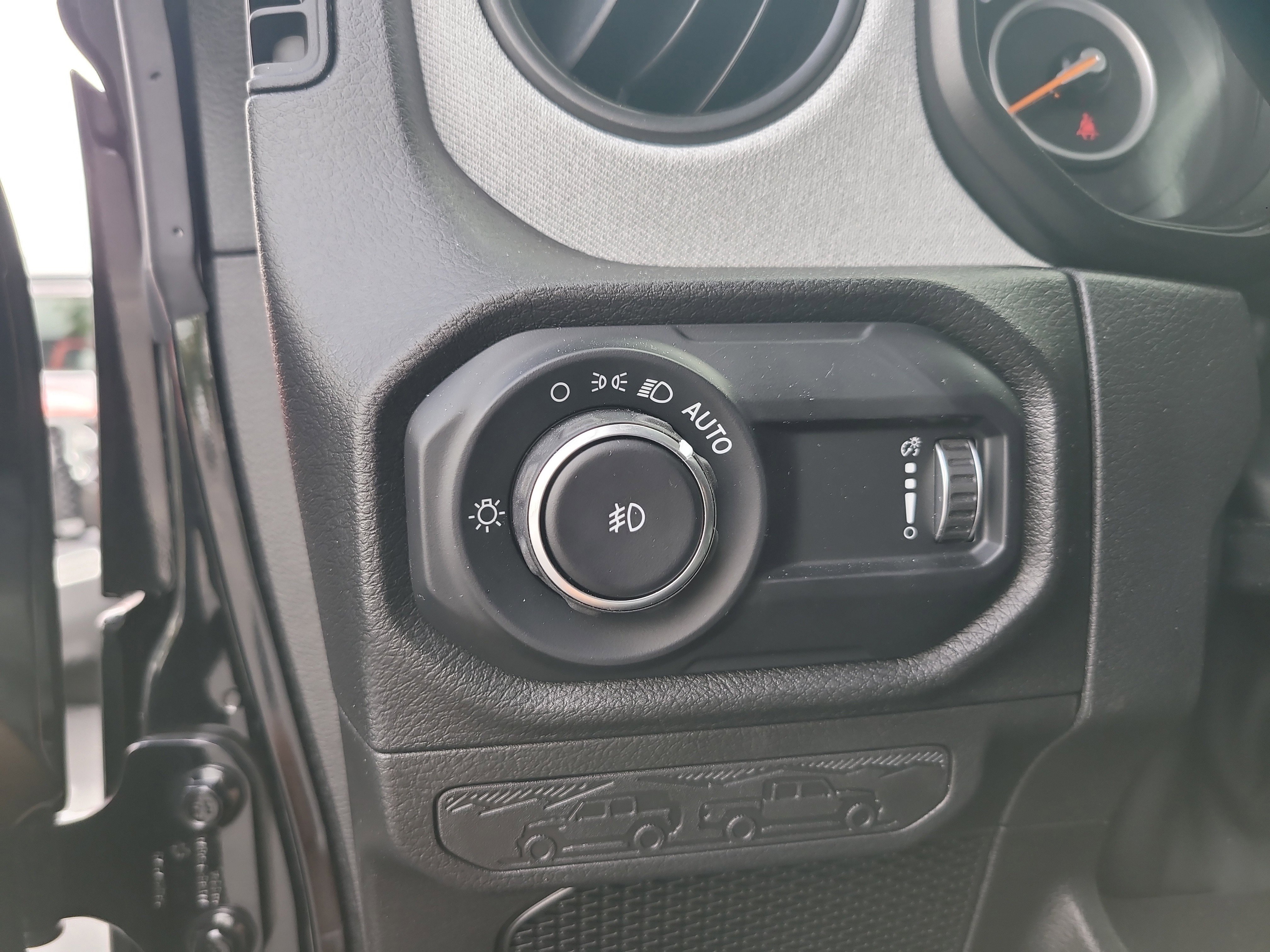 Used 2025 Jeep Wrangler Willys image 30