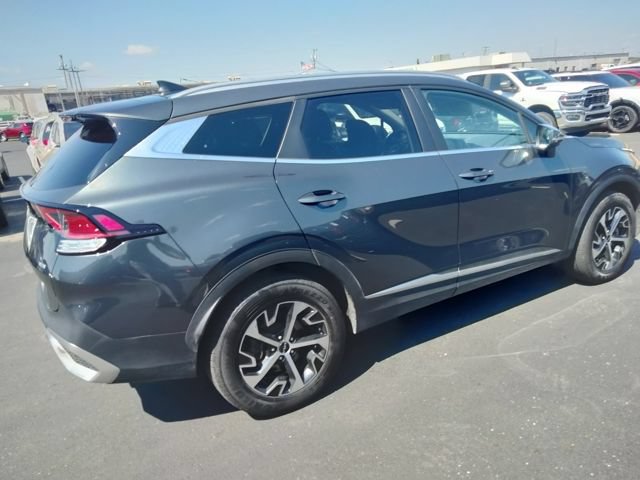 Used 2023 Kia Sportage EX AWD/4WD image 3