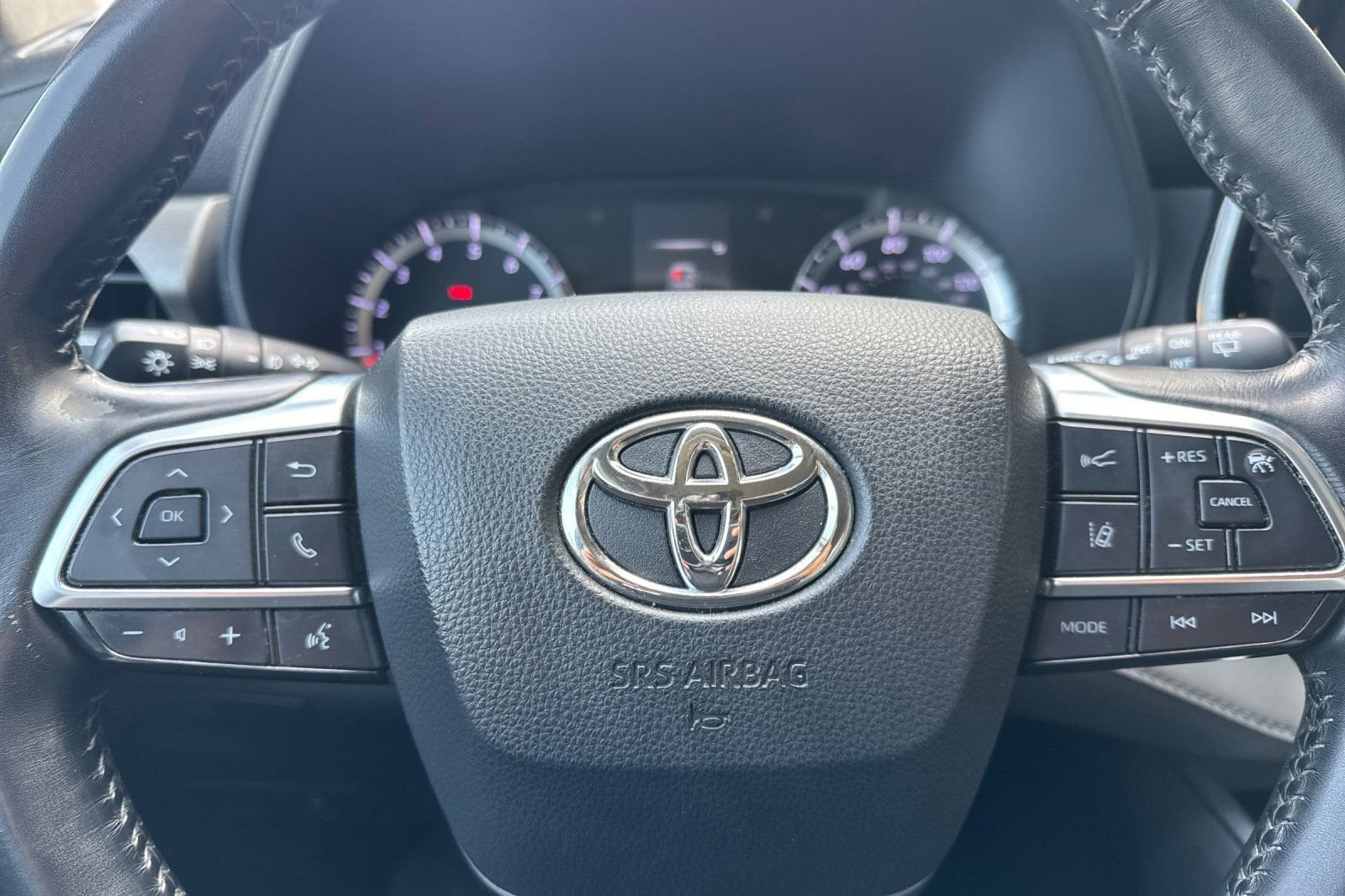 Certified 2020 Toyota Highlander LE image 30