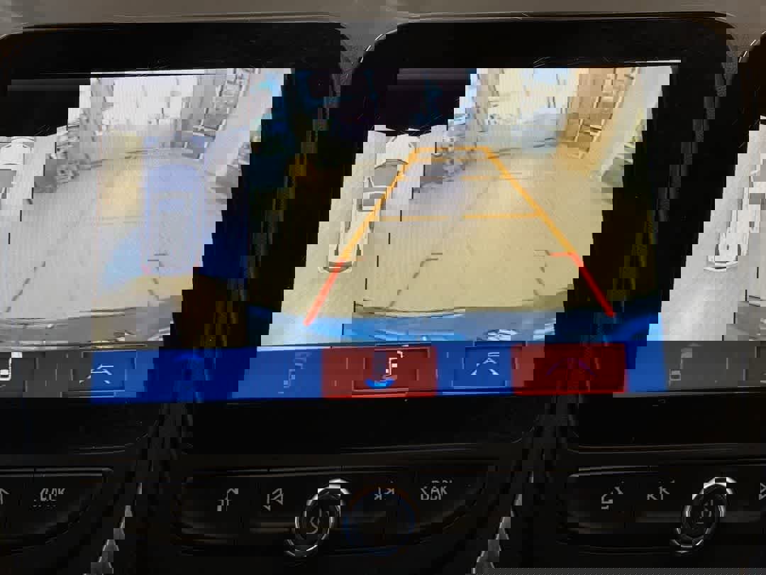 Used 2018 Chevrolet Equinox Premier image 20