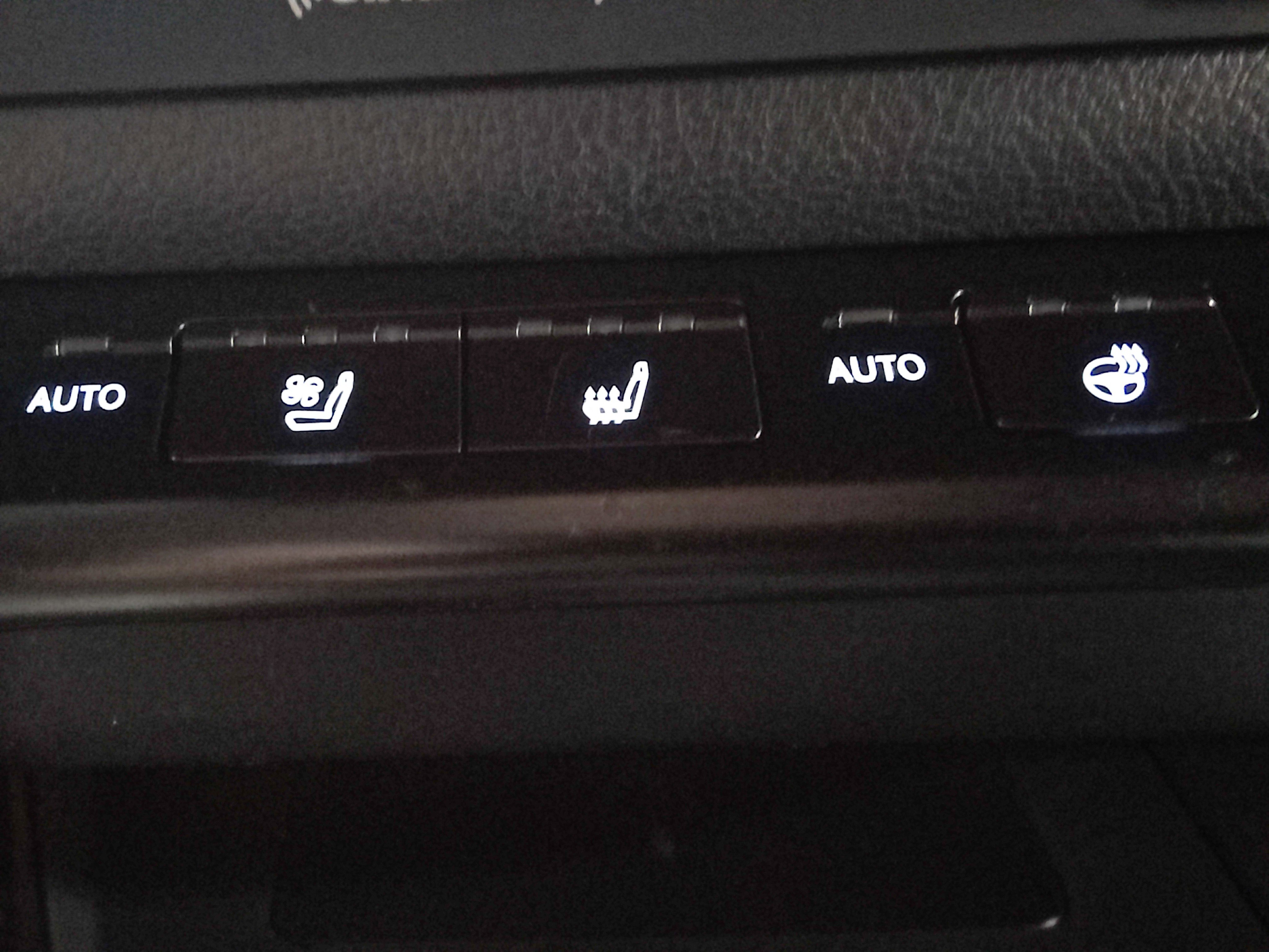 Used 2021 Lexus UX 250h w/ Premium Package image 9