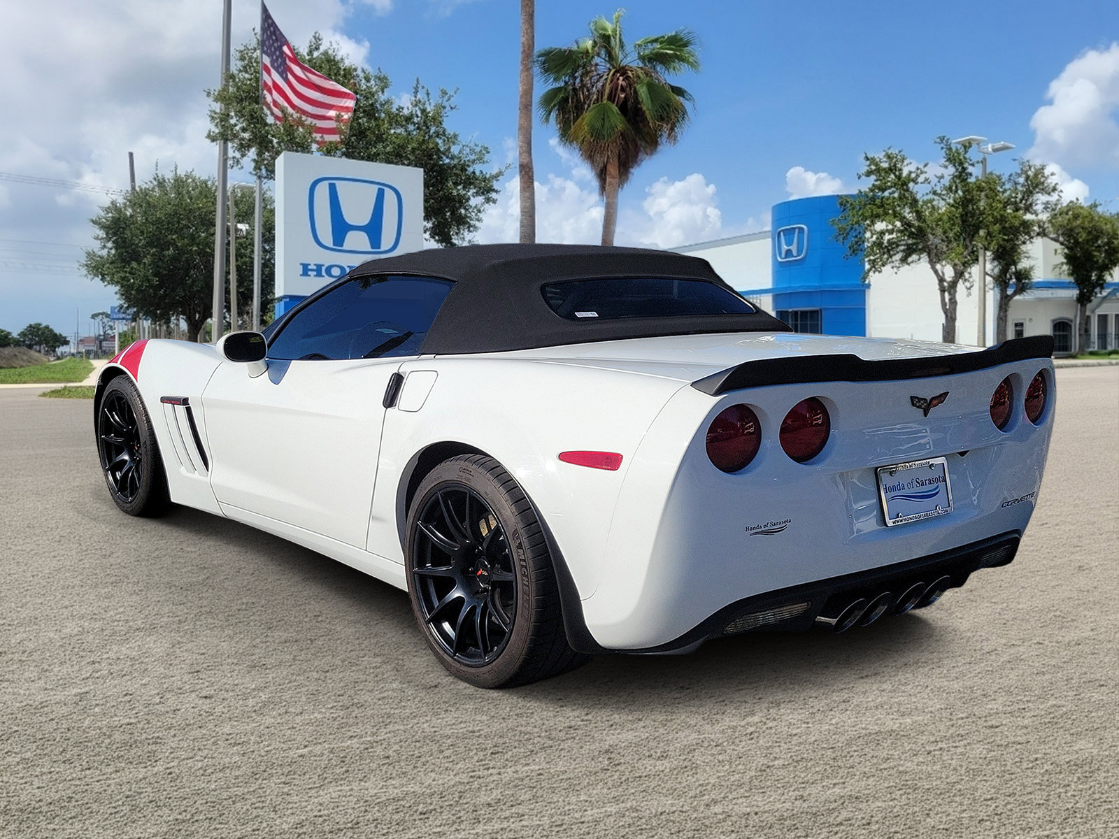 Used 2011 Chevrolet Corvette Grand Sport w/ Preferred Equipment Group RWD image 5