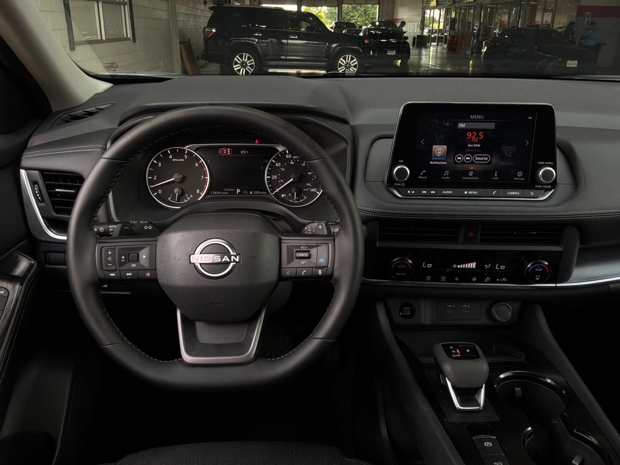 Used 2026 Nissan Rogue SV FWD image 14