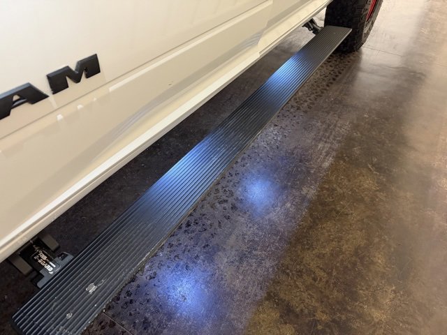 Used 2024 RAM 2500 Laramie w/ Night Edition image 13