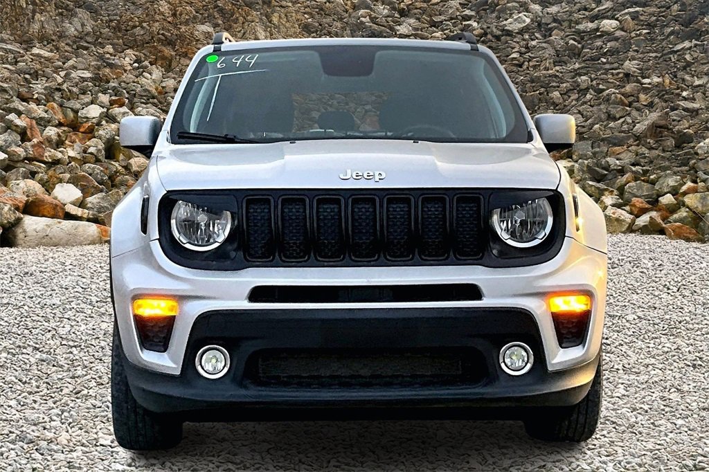 Used 2020 Jeep Renegade Latitude image 3