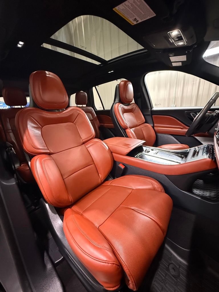 Used 2025 Lincoln Aviator Reserve w/ Equipment Group 201A AWD/4WD image 21