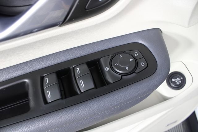 Used 2023 GMC Terrain Denali w/ Denali Premium Package image 17