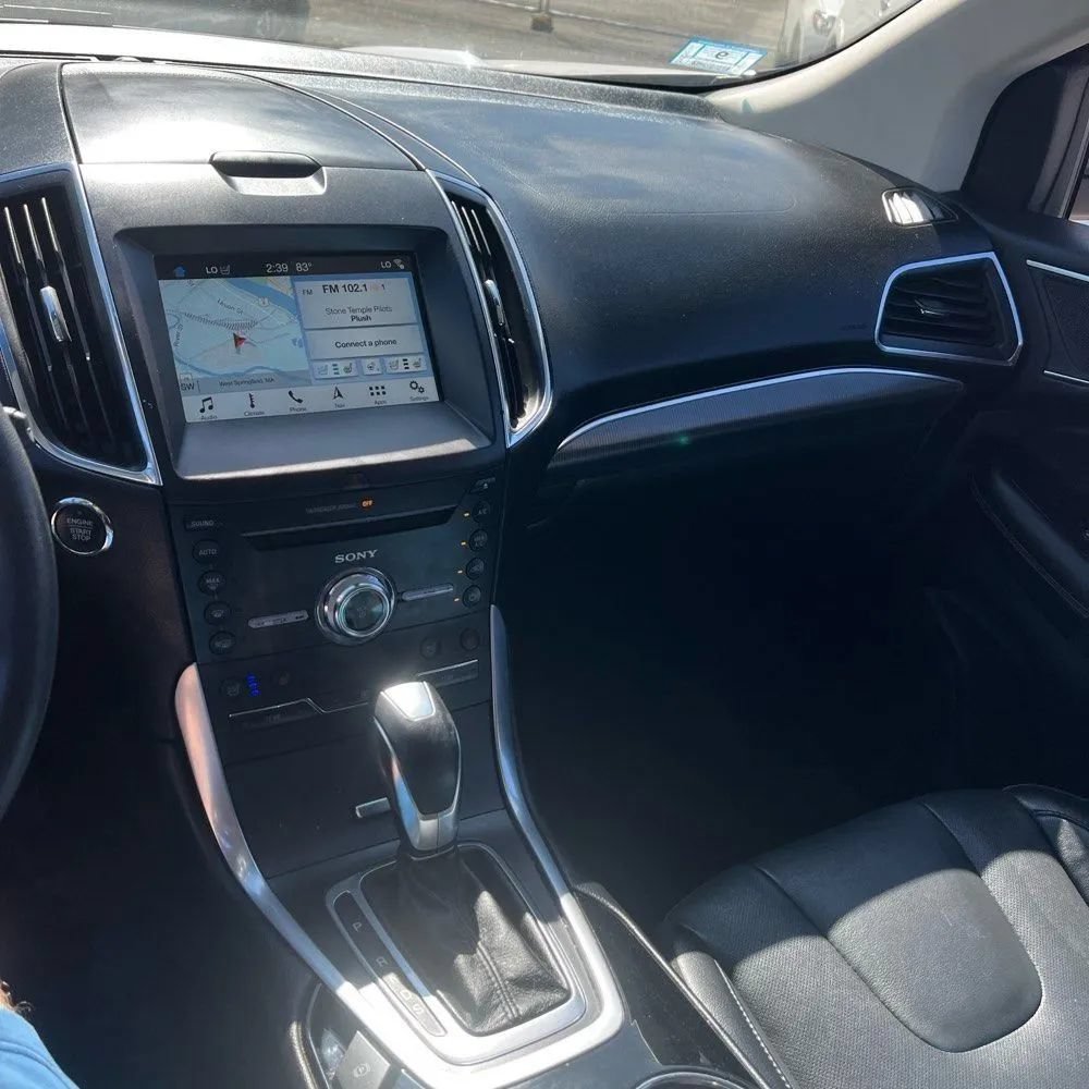 Used 2018 Ford Edge Titanium w/ Equipment Group 301A AWD/4WD image 23