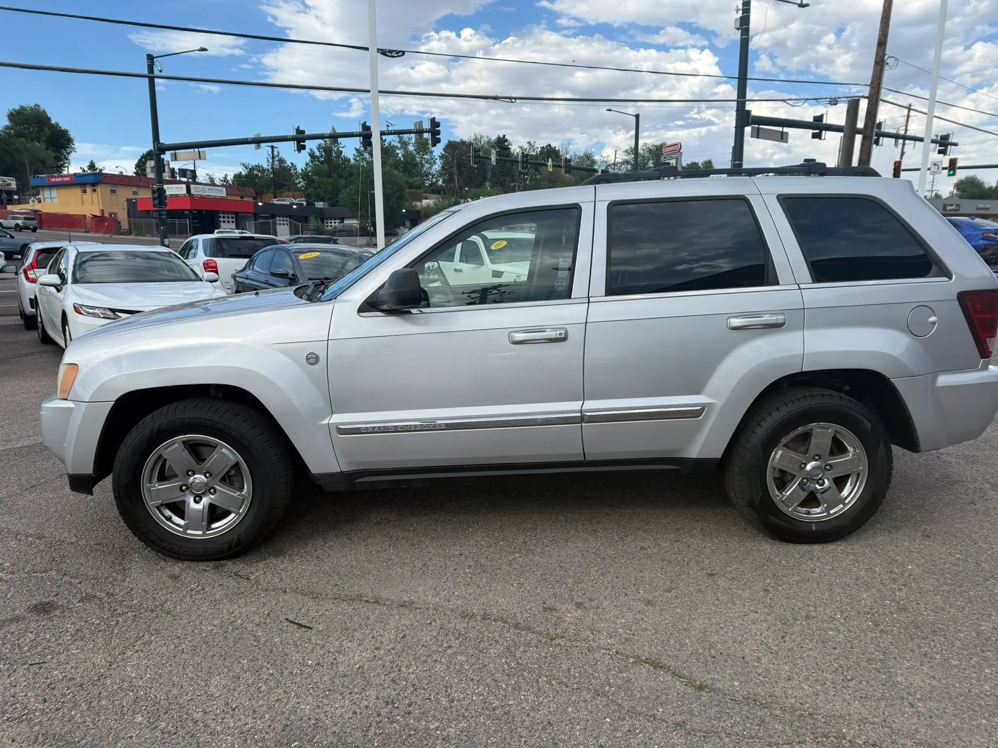 Used 2005 Jeep Grand Cherokee Limited AWD/4WD image 5
