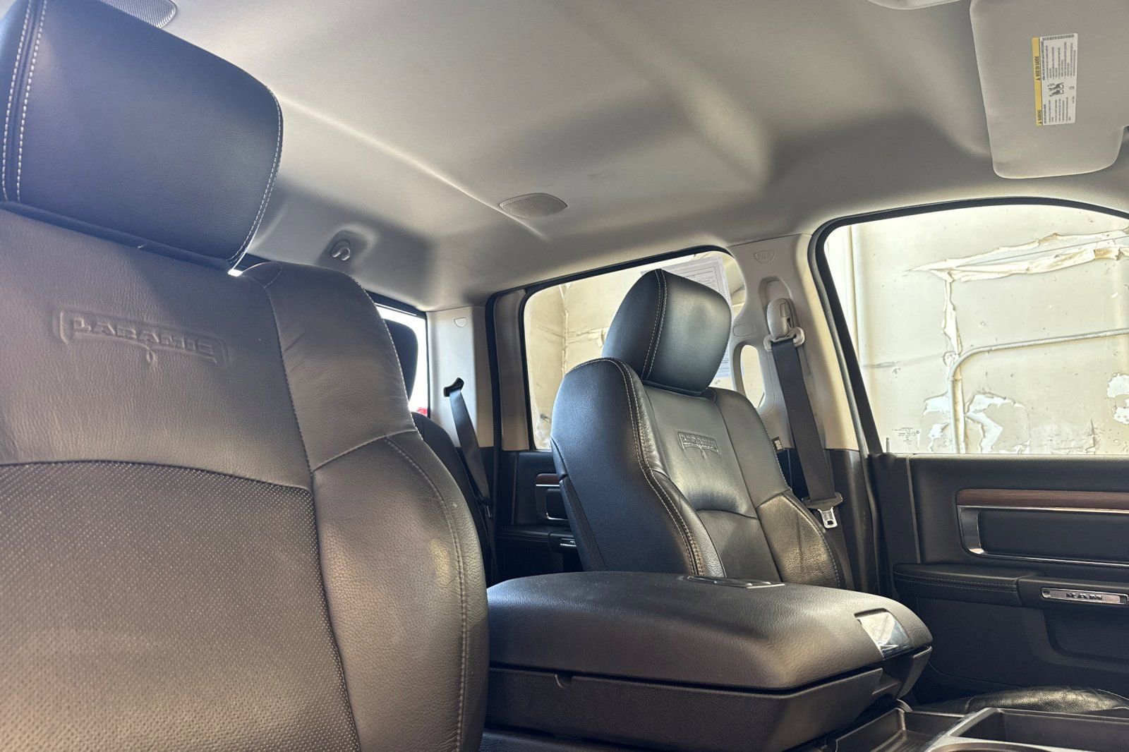 Used 2014 RAM 3500 Laramie RWD image 16