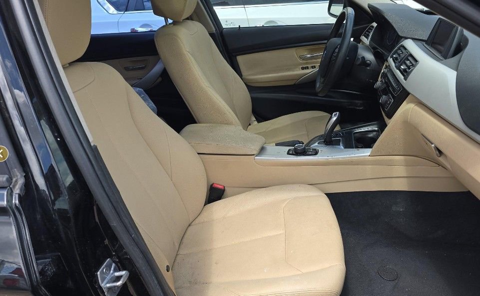 Used 2018 BMW 320i Sedan w/ Convenience Package image 7