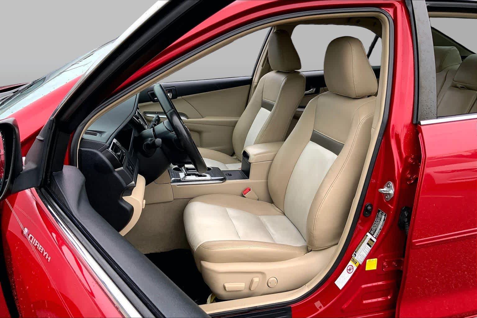 Used 2013 Toyota Camry XLE w/ Convenience Pkg FWD image 9