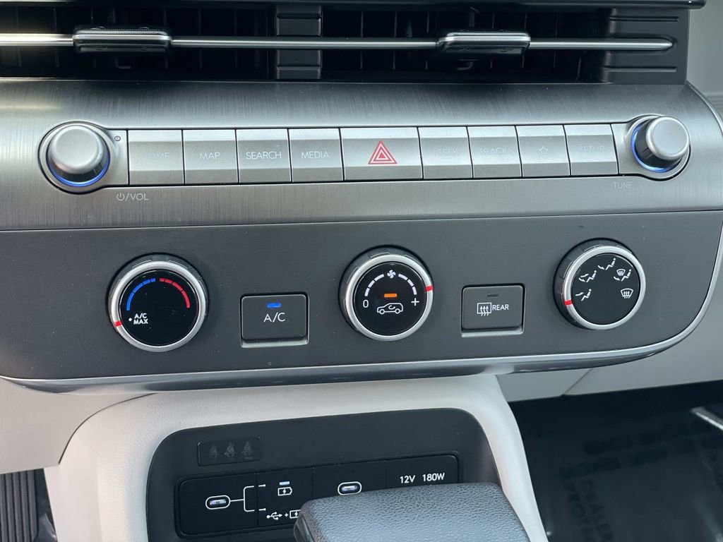 Certified 2025 Hyundai Kona SE FWD image 13