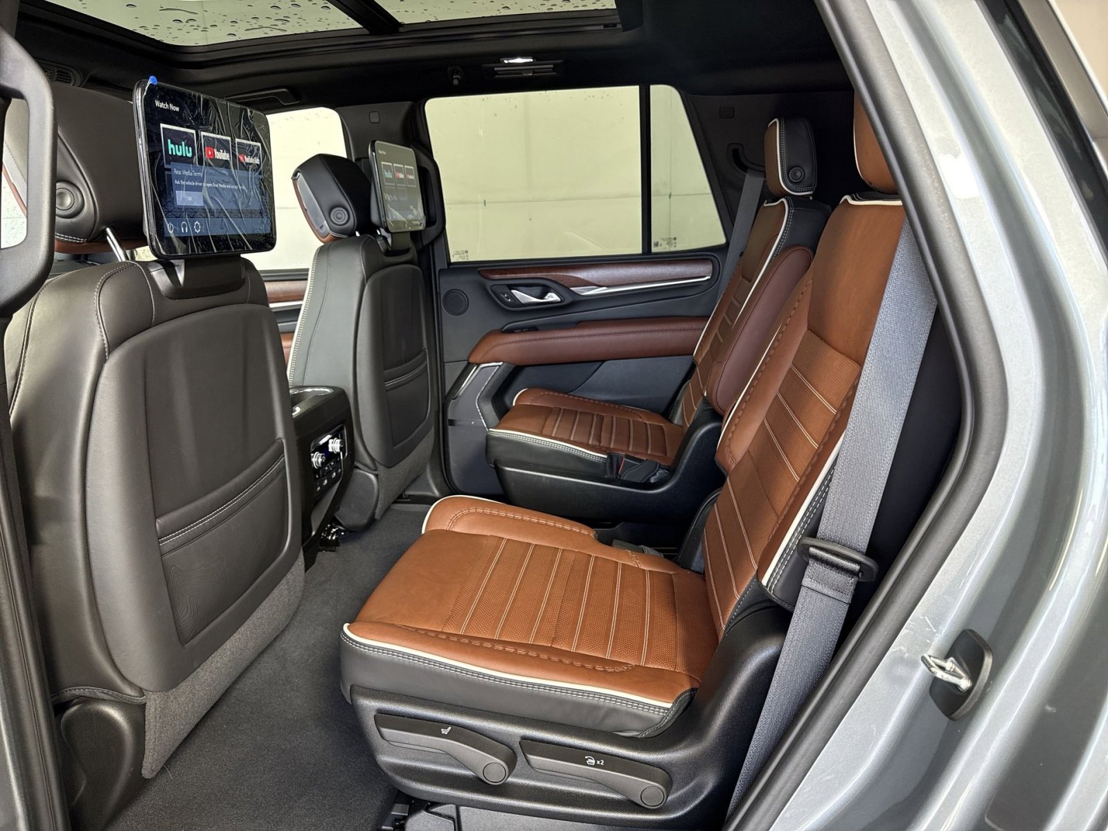 Used 2024 GMC Yukon Denali Ultimate image 25
