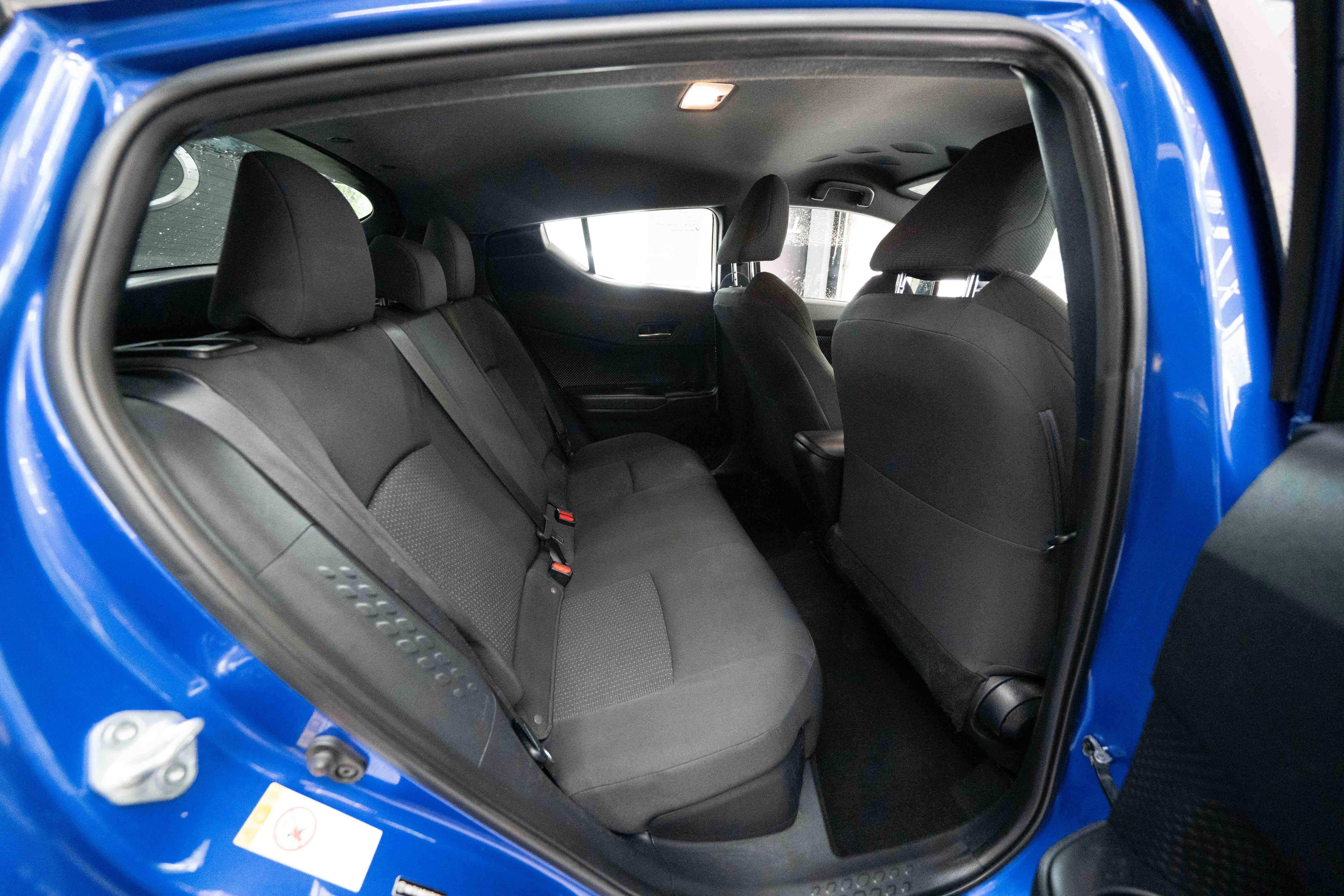 Used 2018 Toyota C-HR XLE FWD image 24