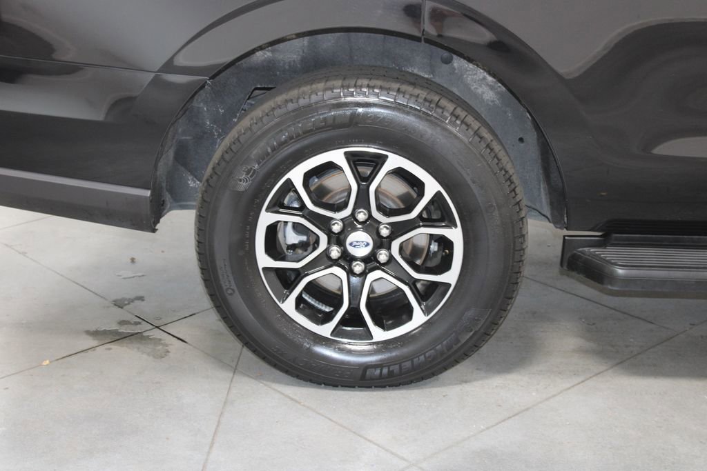 Used 2024 Ford Expedition XLT image 14