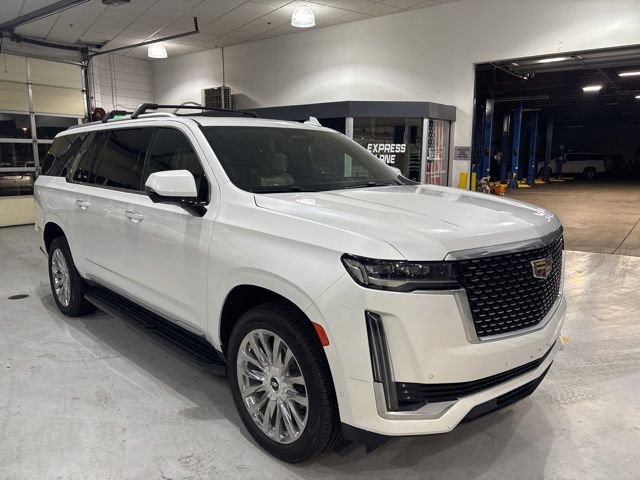 Certified 2023 Cadillac Escalade ESV Premium Luxury w/ Performance Package AWD/4WD image 3