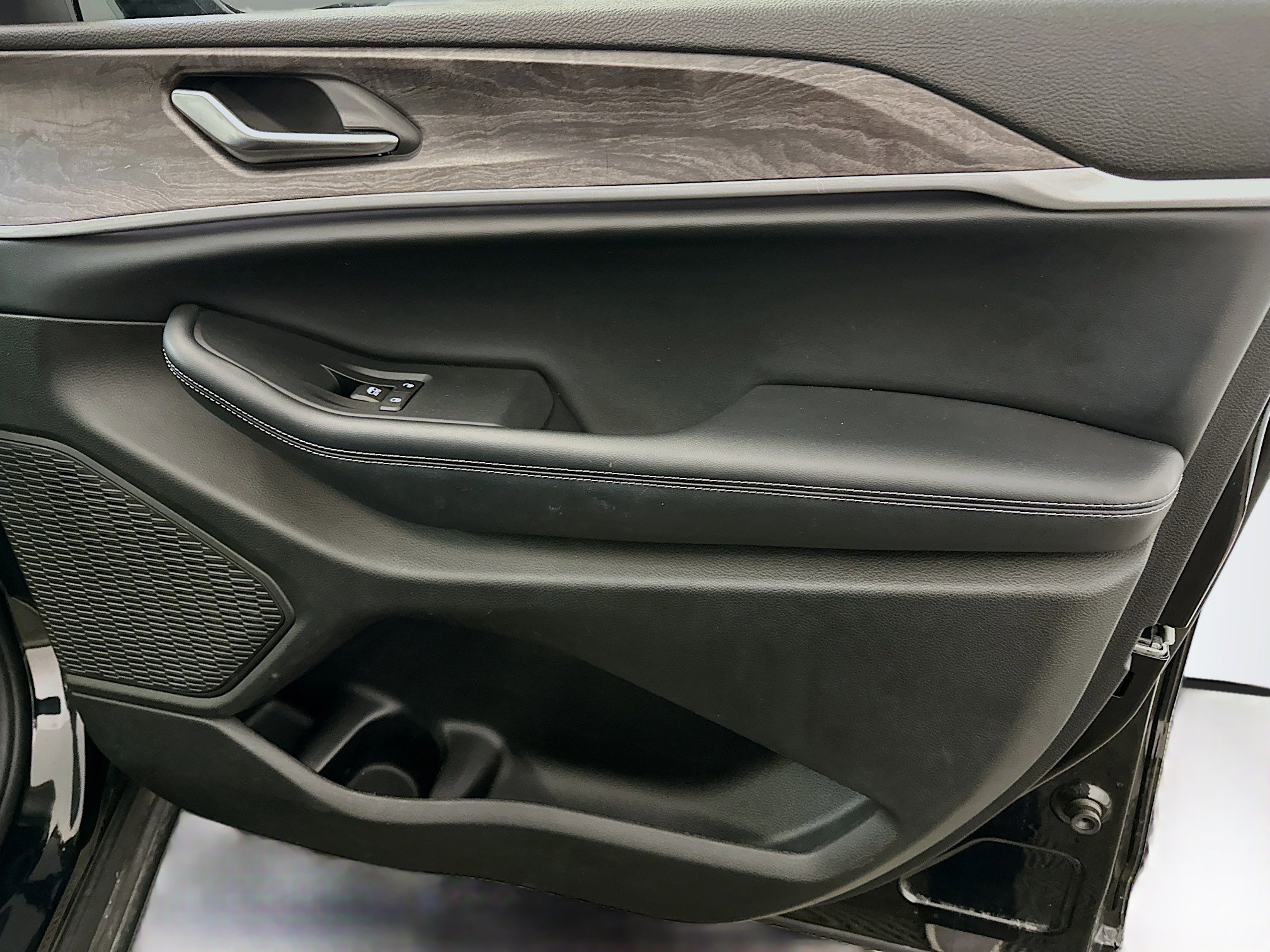 Used 2023 Jeep Grand Cherokee L Limited image 35