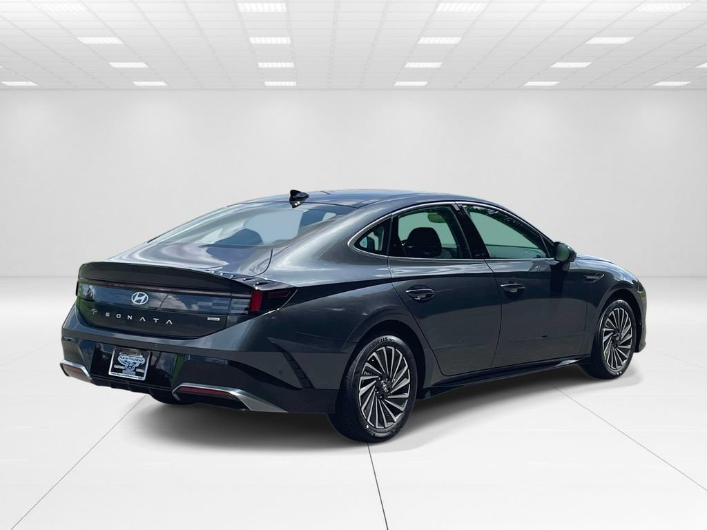 New 2026 Hyundai Sonata Limited FWD image 6