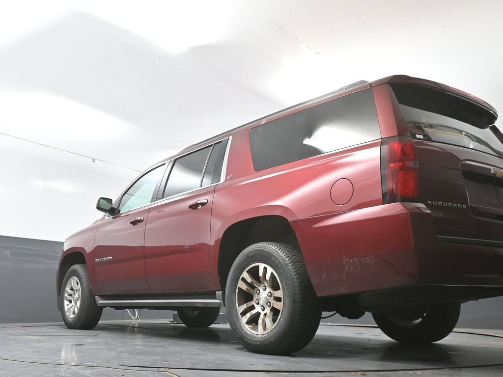 Used 2016 Chevrolet Suburban LT w/ Luxury Package AWD/4WD image 23