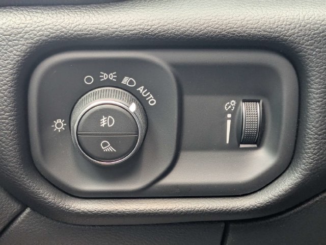 New 2026 RAM 3500 Big Horn AWD/4WD image 25