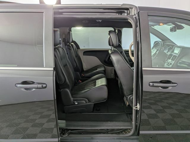 Used 2020 Dodge Grand Caravan SXT image 30