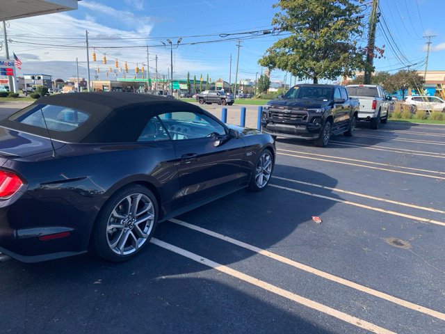 Used 2022 Ford Mustang GT Premium w/ Equipment Group 401A RWD image 4