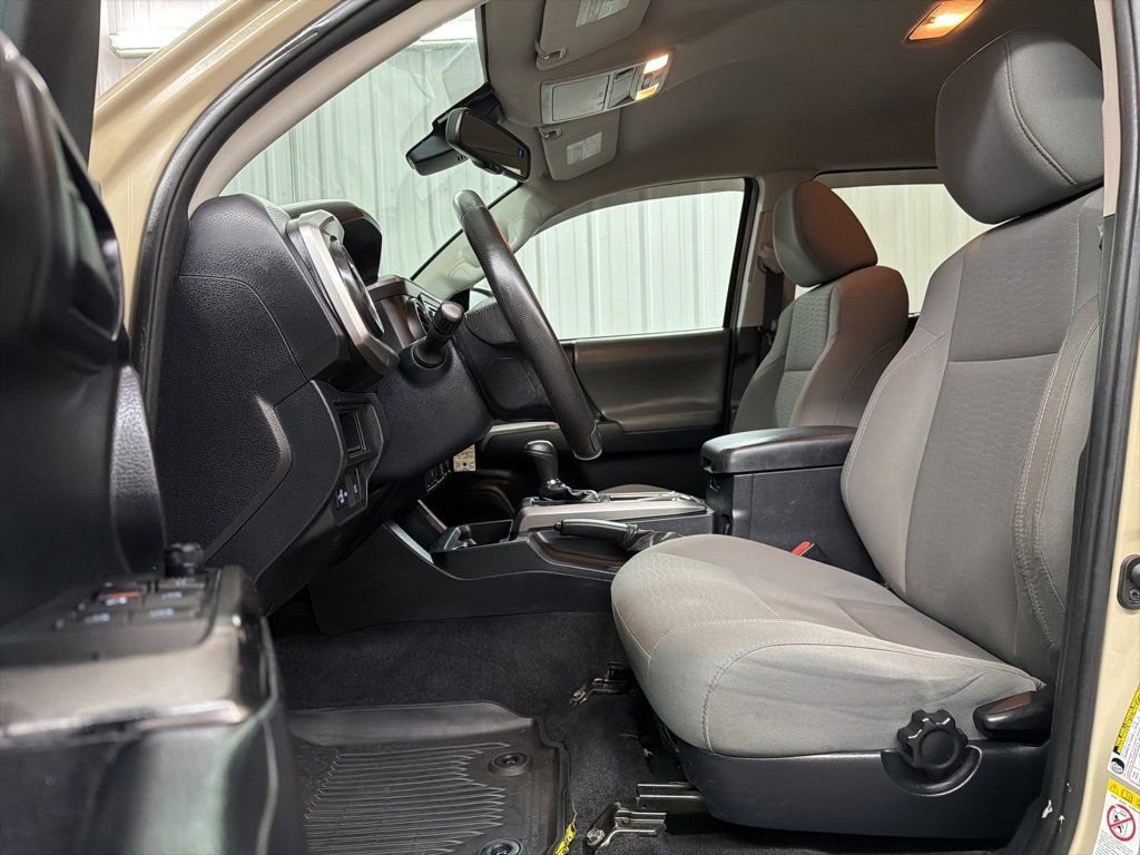 Used 2019 Toyota Tacoma SR5 image 9