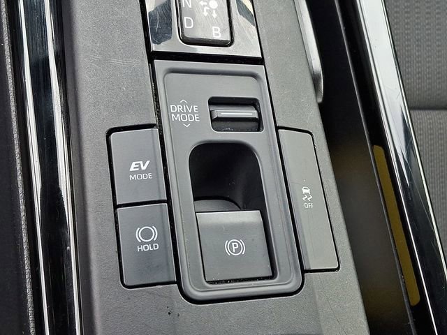 Used 2024 Toyota Prius LE image 24