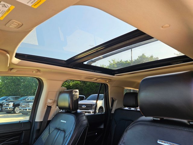 Used 2019 Ford Expedition Platinum AWD/4WD image 16