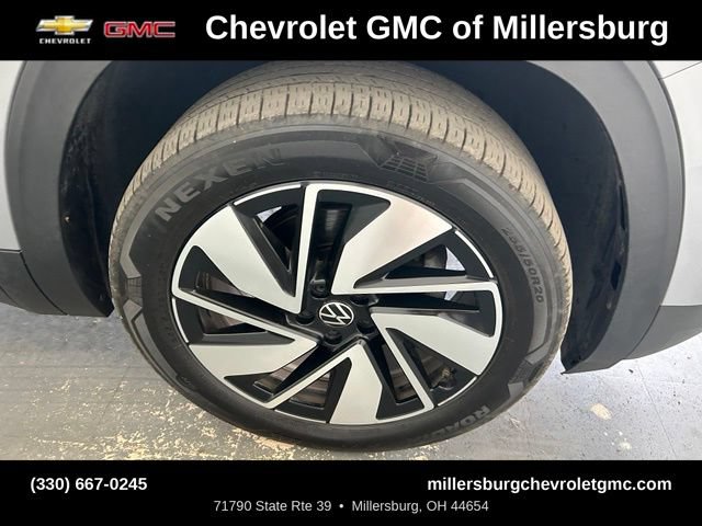 Used 2025 Volkswagen Atlas SE AWD/4WD image 12