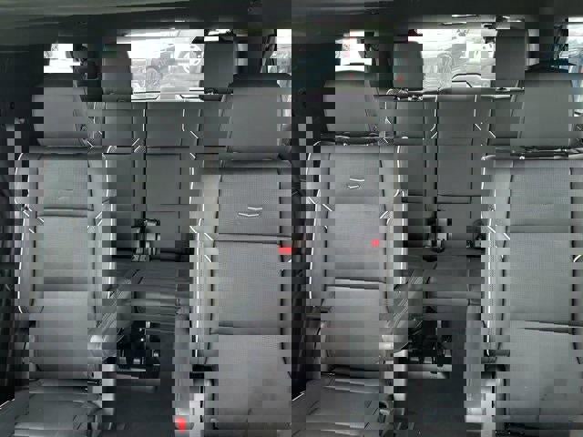 Used 2023 Cadillac Escalade Premium Luxury image 12