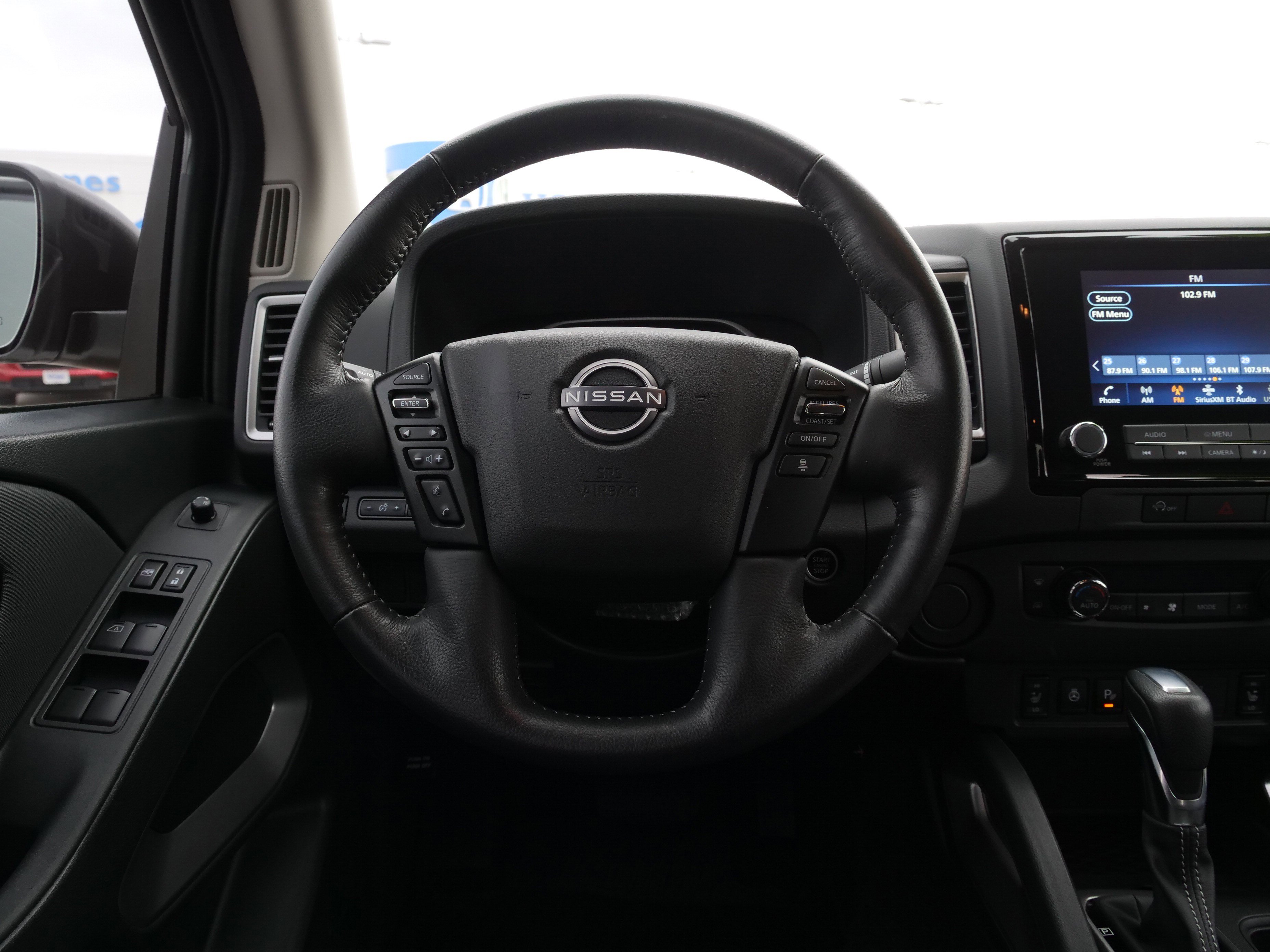 Used 2024 Nissan Frontier SV w/ SV Convenience Package image 21