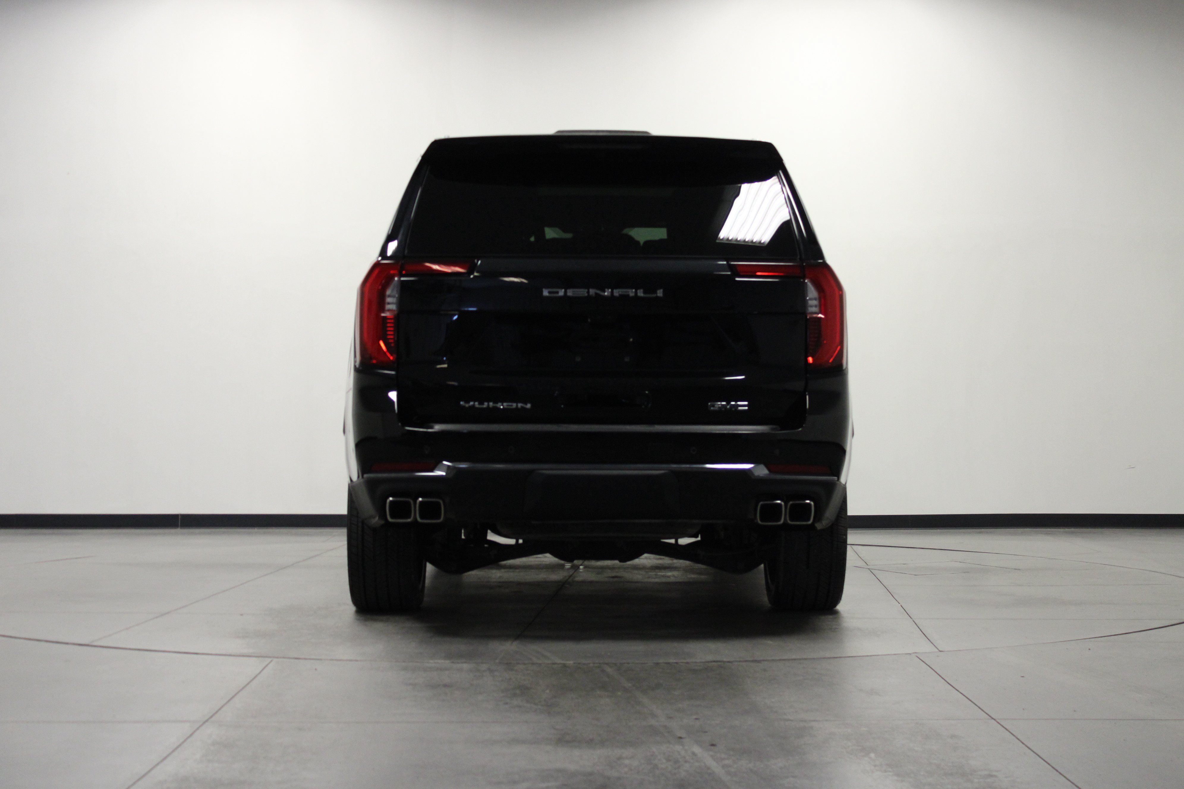 Used 2026 GMC Yukon Denali Ultimate AWD/4WD image 5
