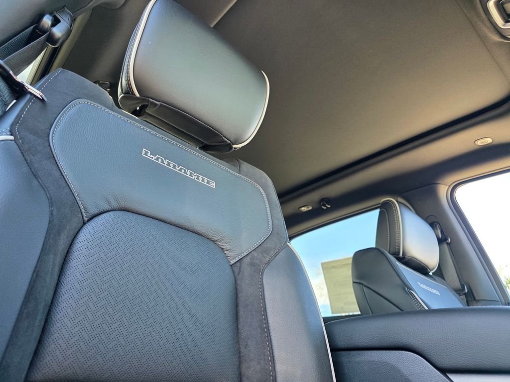 New 2026 RAM 1500 Laramie AWD/4WD image 11