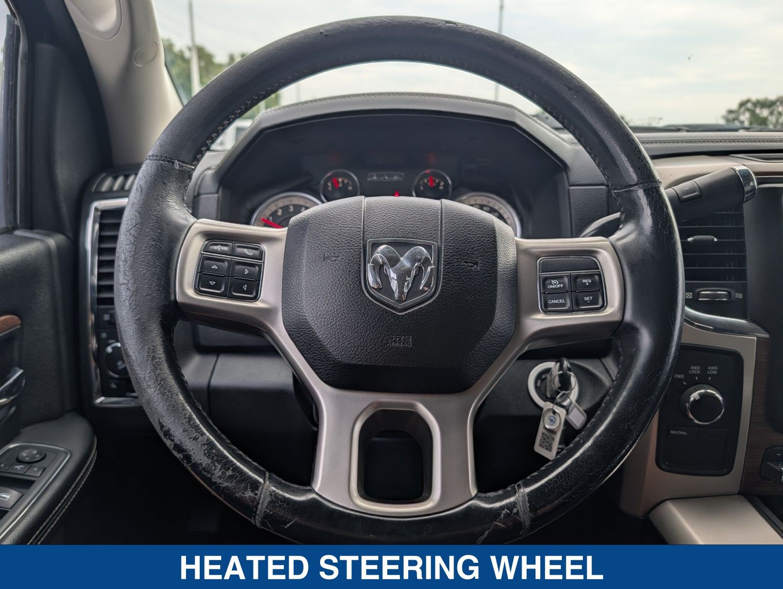 Used 2015 RAM 3500 Laramie w/ Convenience Group AWD/4WD image 27