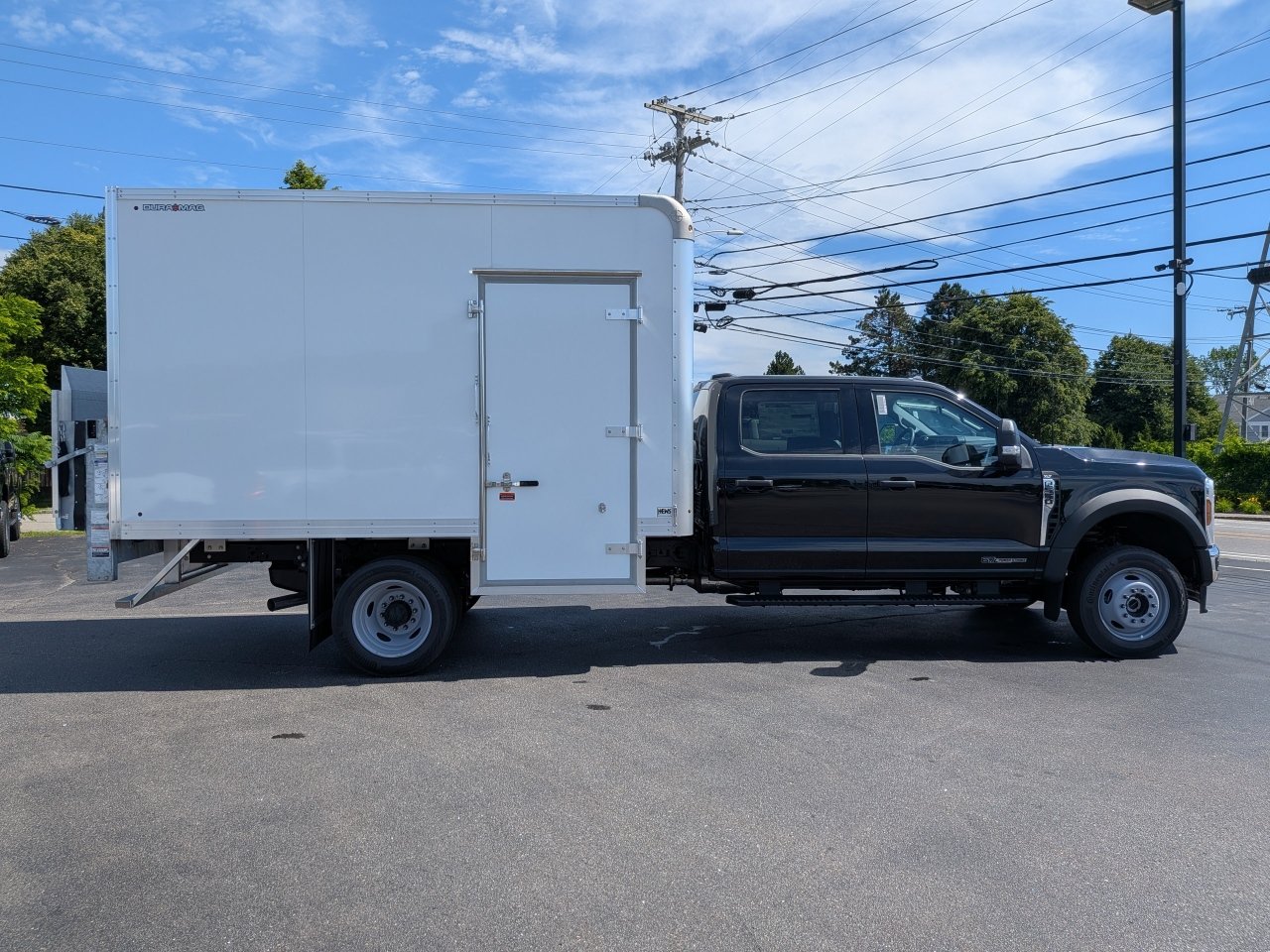 New 2026 Ford F550 4x4 Crew Cab Super Duty w/ Snow Plow Prep Package image 3