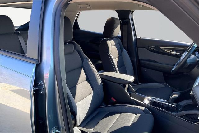 Used 2024 Chevrolet TrailBlazer LT w/ LT Cold Weather Package image 19