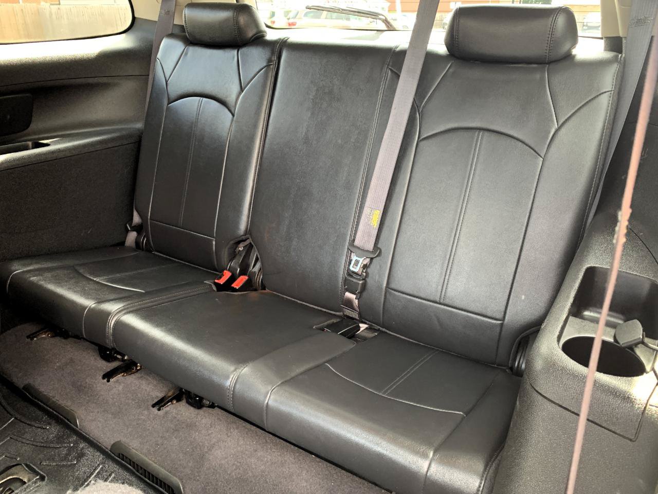 Used 2011 GMC Acadia SLT FWD image 32