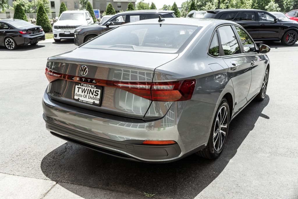 Used 2025 Volkswagen Jetta Sport FWD image 30