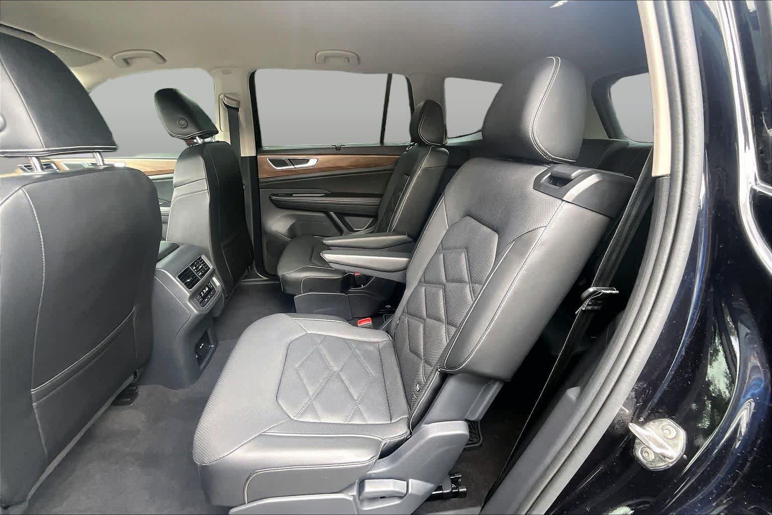 Certified 2024 Volkswagen Atlas SE FWD image 21